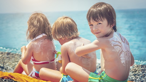 zonnecreme voor kinderen niet genoeg
